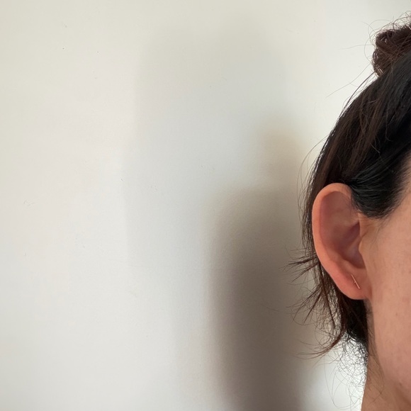 kathleen whitaker hanging staple loop earrings gold - Picture 6 of 7